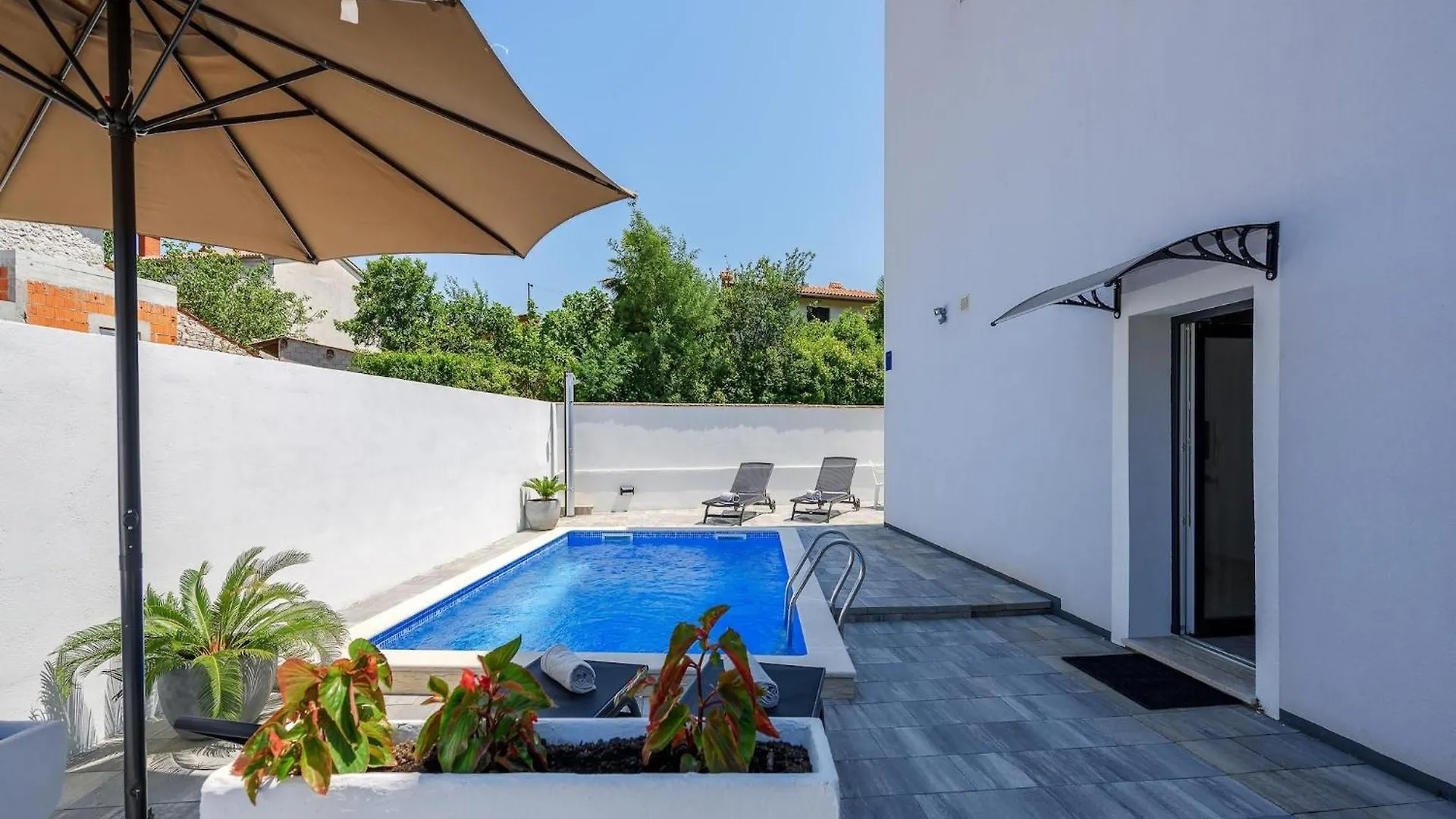 Apartment Vedran With Heated Pool, Near Porec Kukci Kroatien