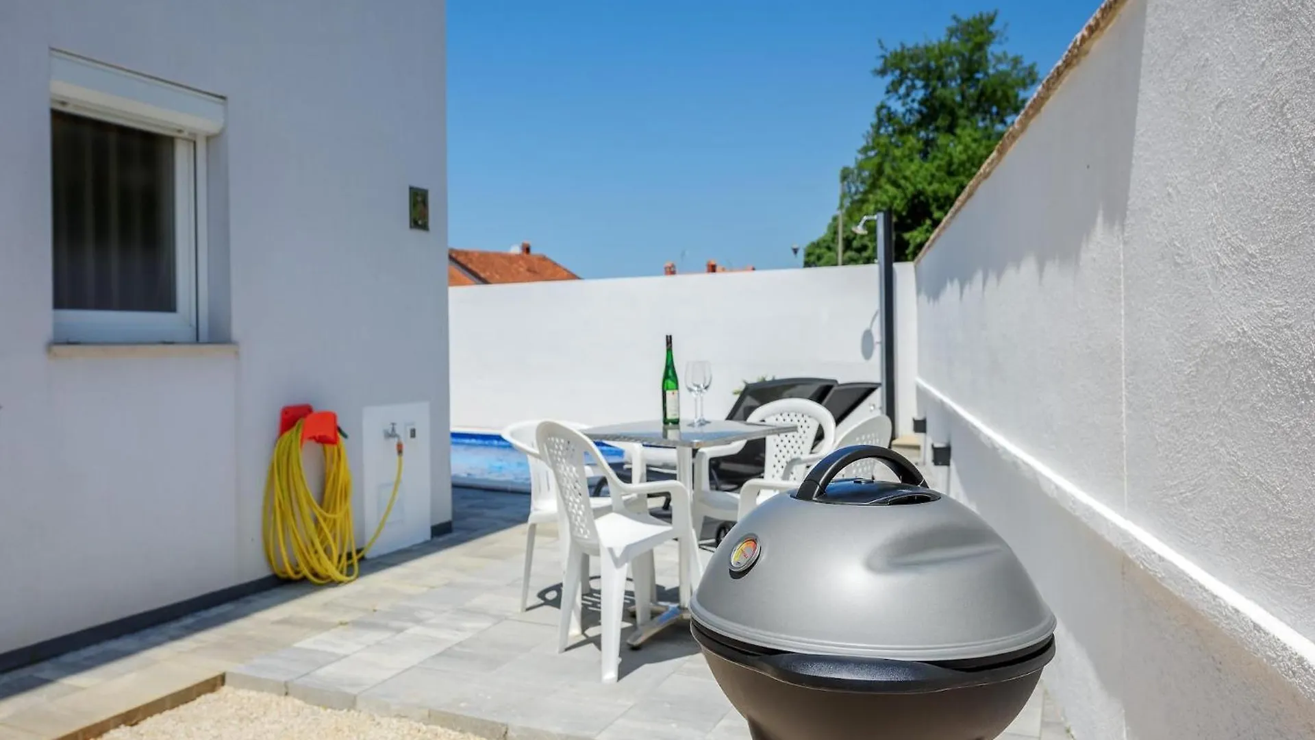 Apartment Vedran With Heated Pool, Near Porec Kukci